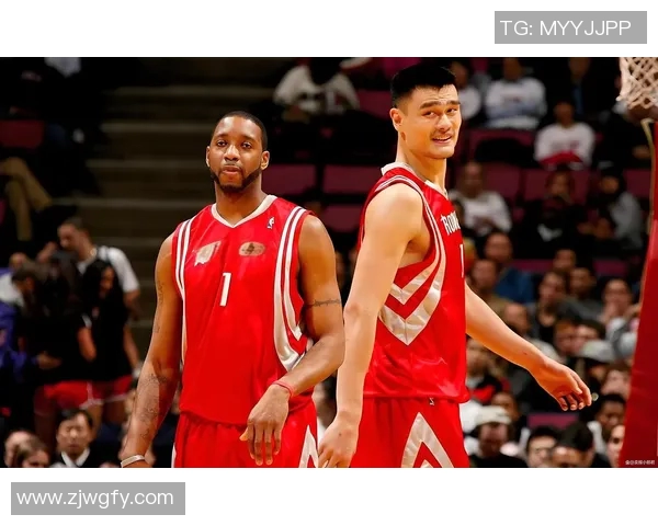 姚明与国际篮球明星握手瞬间展现友谊与体育精神的完美结合