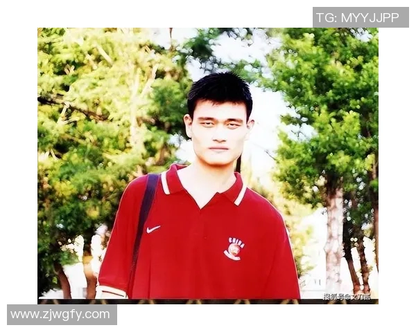 姚明中学时期的珍贵照片揭示了他的成长历程与篮球梦想的起点