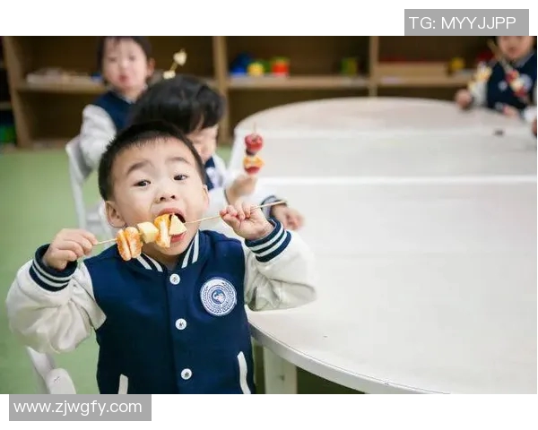 足球明星扛糖葫芦的奇妙旅程与甜蜜回忆