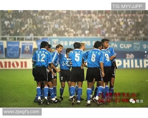 黑哨足球明星背后的故事与争议揭示了体育界的阴暗面