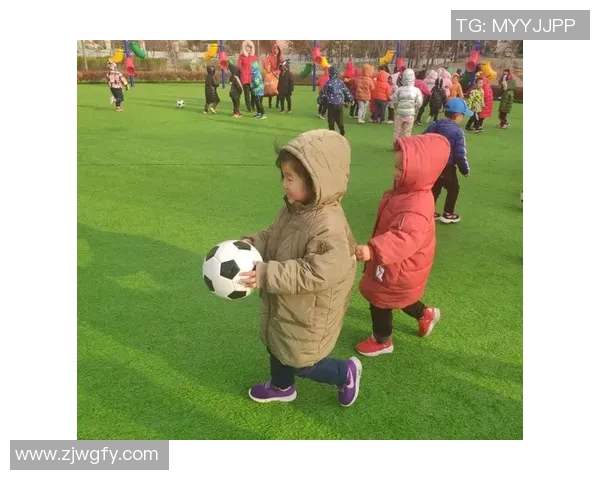 足球明星助力儿童梦想成真携手传递希望与快乐