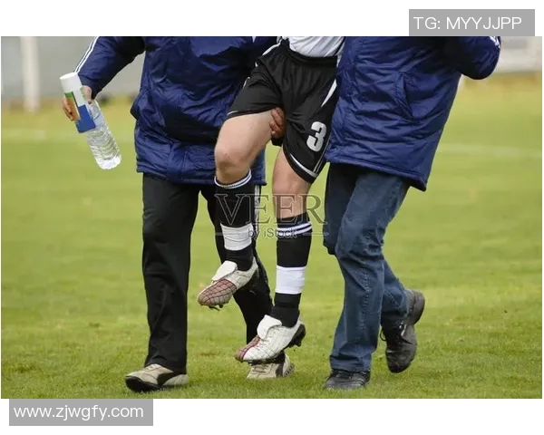 足球明星受伤事件盘点哪位球员的伤势最为严重影响职业生涯